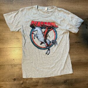 Comic/video game graphic tees bundle